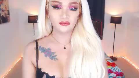 KYLIE BELLA  TS online show from 04-09-26, 07:58