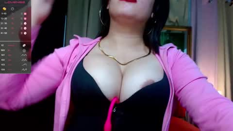 travelergirl online show from 05-07-26, 03:39