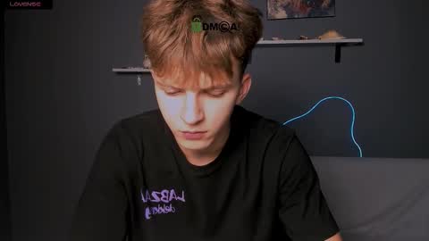 Travis online show from 09-09-25, 07:13