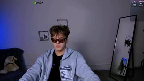 Travis online show from 09-15-25, 07:25