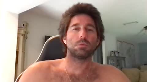 TravisKenn online show from 10-27-25, 04:11