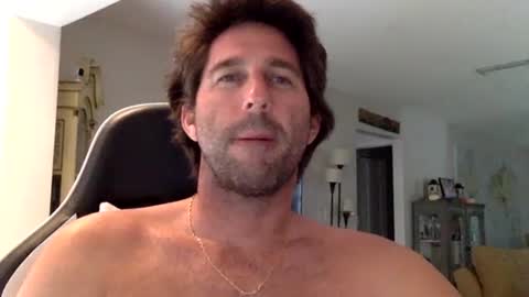 TravisKenn online show from 11-04-25, 07:46