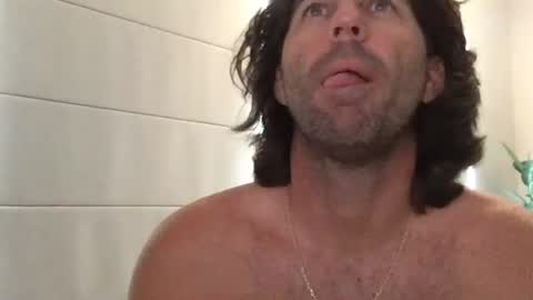 TravisKenn online show from 06-01-26, 06:42
