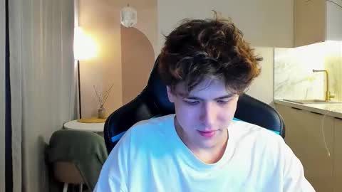 travisrivas online show from 10-02-25, 04:19