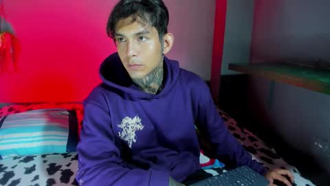 TRAV - INDEPENDENT MODEL online show from 10-06-25, 02:20