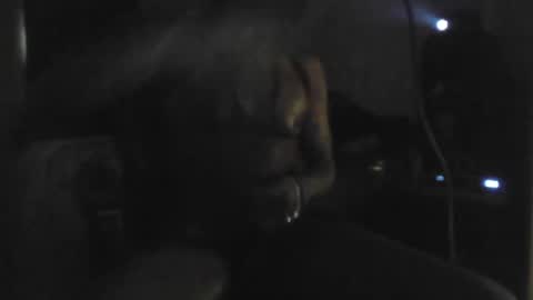 Snapshot of tray713152 chatting on 05-24-26, 06:24 10Thickness online show from 05-24-26, 06:24