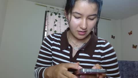 Snapshot of trebol_4 chatting on 05-01-26, 04:33 trebol_4 online show from 05-01-26, 04:33