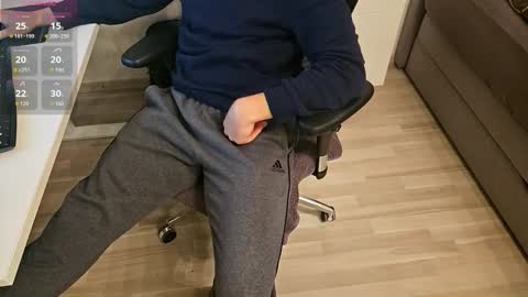 tree1989 online show from 10-18-25, 06:41