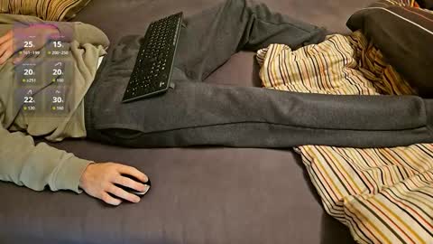 tree1989 online show from 10-31-25, 04:30