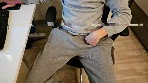 tree1989 online show from 03-22-26, 06:44