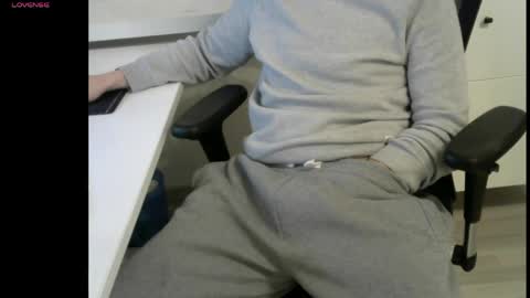 tree1989 online show from 03-26-26, 07:52