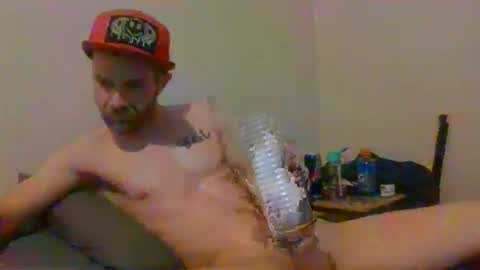 Snapshot of treeburner1 chatting on 02-08-25, 01:00 TreeBurner1 online show from 02-08-25, 01:00