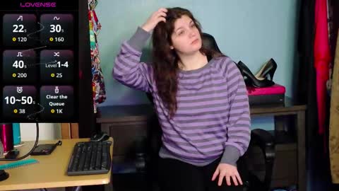 TreeJeanne online show from 12-22-25, 03:53