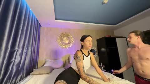 Snapshot of treezyny chatting on 02-01-25, 05:49 Sarah And Jon online show from 02-01-25, 05:49