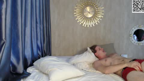 Sarah And Jon online show from 02-12-25, 04:33