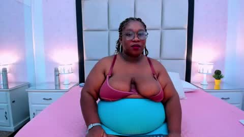 Treisy Vixen big ass online show from 06-26-26, 03:11