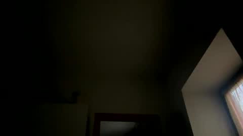 trembi1234 online show from 01-28-25, 08:04