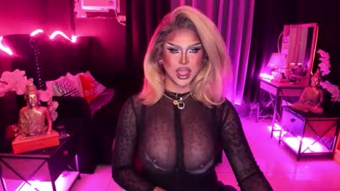 Jade online show from 10-20-25, 03:40