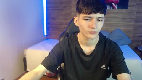 Snapshot of trevor_mob chatting on 04-07-26, 05:02 trevor_mob online show from 04-07-26, 05:02