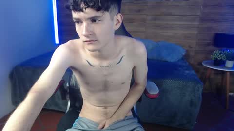 Snapshot of trevor_mob chatting on 04-10-26, 07:51 trevor_mob online show from 04-10-26, 07:51