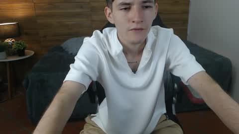 Snapshot of trevor_mob chatting on 04-14-26, 07:42 trevor_mob online show from 04-14-26, 07:42