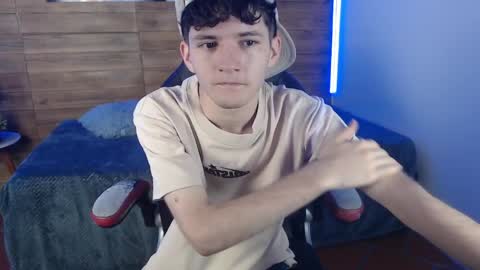 Snapshot of trevor_mob chatting on 04-15-26, 07:58 trevor_mob online show from 04-15-26, 07:58