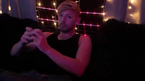 Snapshot of trevtone6 chatting on 01-07-26, 09:23 Trev Tone online show from 01-07-26, 09:23