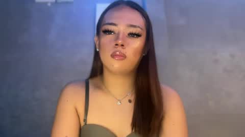 trexie_fucks15 online show from 06-25-26, 02:11