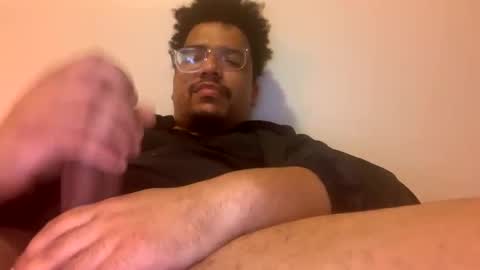 Snapshot of trey0977 chatting on 03-03-25, 05:18 trey0977 online show from 03-03-25, 05:18