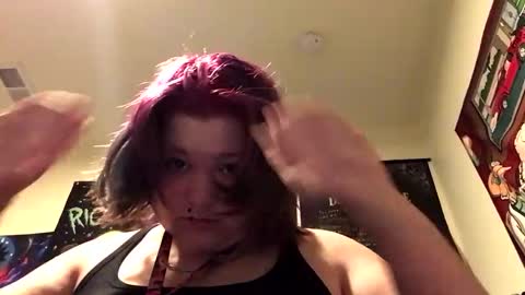 Snapshot of trhothoney chatting on 02-19-25, 04:44 Trixie online show from 02-19-25, 04:44