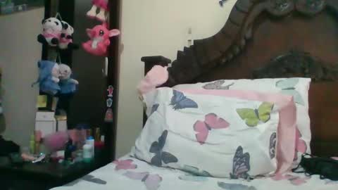 triana_bell online show from 01-07-25, 08:42