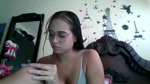 triana_bell online show from 10-02-25, 05:31