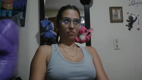 Snapshot of triana_bell chatting on 04-21-26, 02:51 triana_bell online show from 04-21-26, 02:51