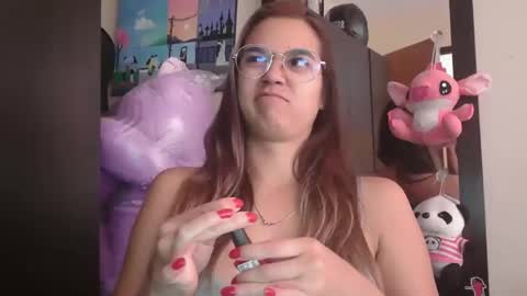 Snapshot of triana_bell chatting on 04-26-26, 04:26 triana_bell online show from 04-26-26, 04:26