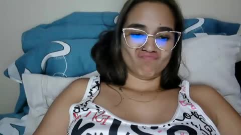 triana_bell online show from 06-22-26, 03:25