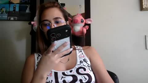 triana_bell online show from 06-24-26, 04:17