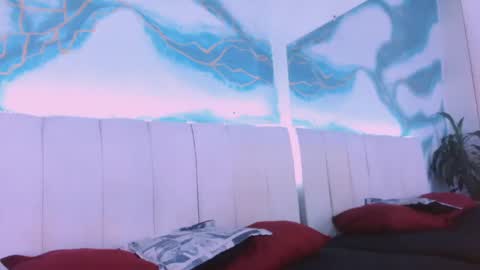 triana_crimson online show from 09-23-25, 09:51