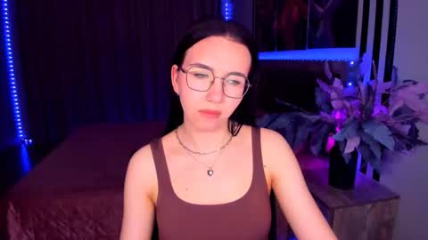 TriciaDaisy online show from 05-22-26, 05:07