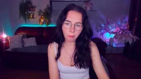 Snapshot of triciadaisy chatting on 06-08-26, 08:26 TriciaDaisy online show from 06-08-26, 08:26