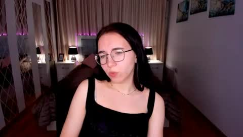 Snapshot of triciadaisy chatting on 07-10-26, 03:58 TriciaDaisy online show from 07-10-26, 03:58