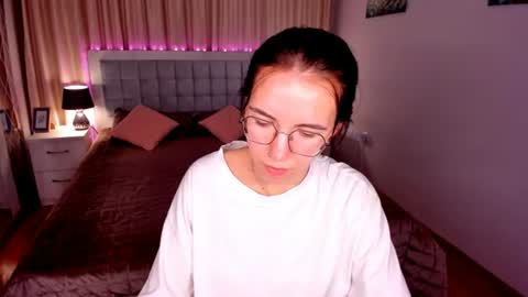 Snapshot of triciadaisy chatting on 07-11-26, 04:37 TriciaDaisy online show from 07-11-26, 04:37