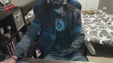 Snapshot of trickedink420 chatting on 12-06-24, 07:10 J online show from 12-06-24, 07:10