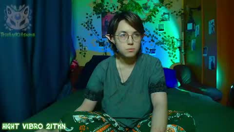 Snapshot of trickykitsune chatting on 04-30-26, 05:41 trickykitsune online show from 04-30-26, 05:41