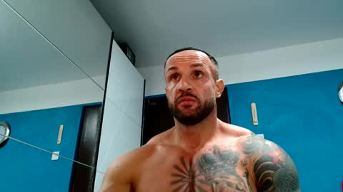 tridentmuscles online show from 10-10-25, 10:42