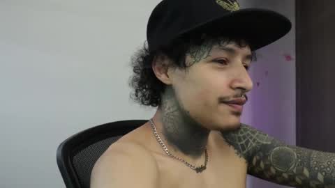 - trieone online show from 12-18-25, 04:02