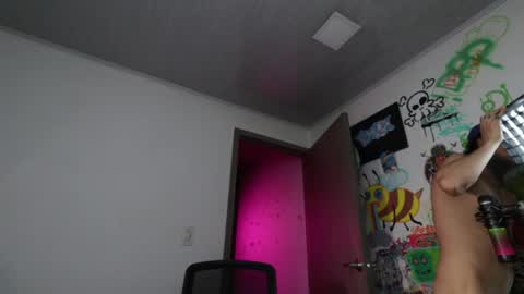- trieone online show from 05-07-26, 02:39