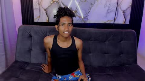 Snapshot of triiangel_latinboy chatting on 06-04-26, 12:22 Johan online show from 06-04-26, 12:22