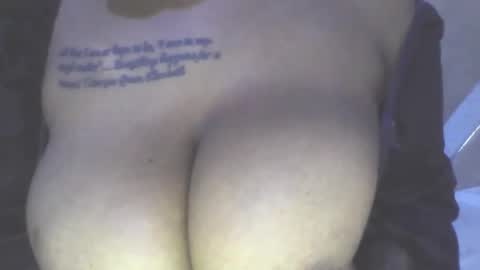 trinahluicy online show from 04-11-26, 08:18