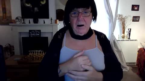 Snapshot of trinity1011 chatting on 11-02-25, 07:55 trinity1011 online show from 11-02-25, 07:55