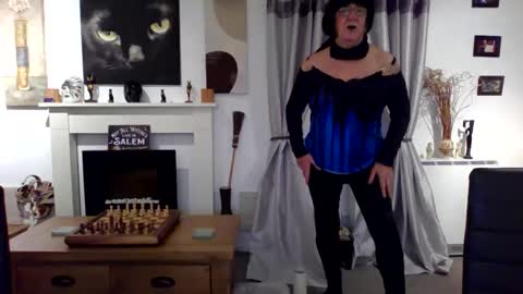 Snapshot of trinity1011 chatting on 11-13-25, 06:56 trinity1011 online show from 11-13-25, 06:56